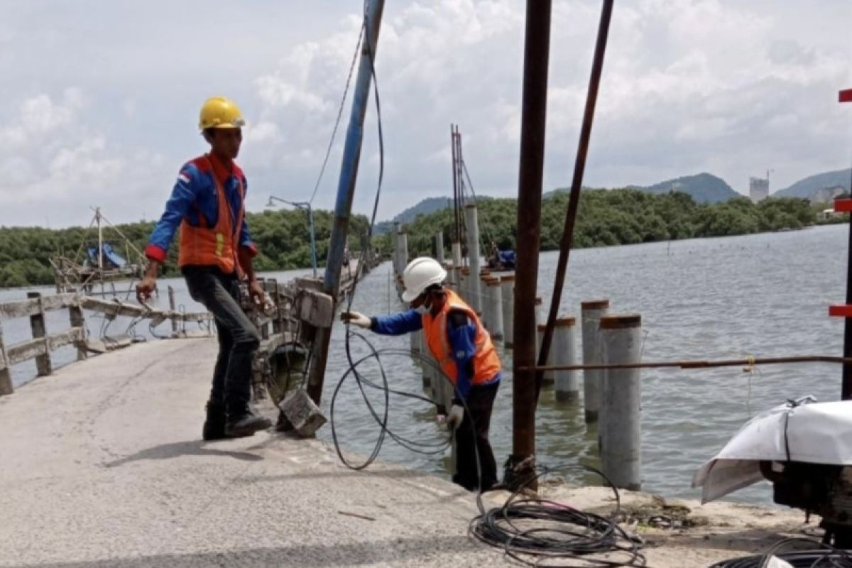 PLN investasi Rp580 juta untuk kembangkan sentra ikan asin Pulau Pasaran