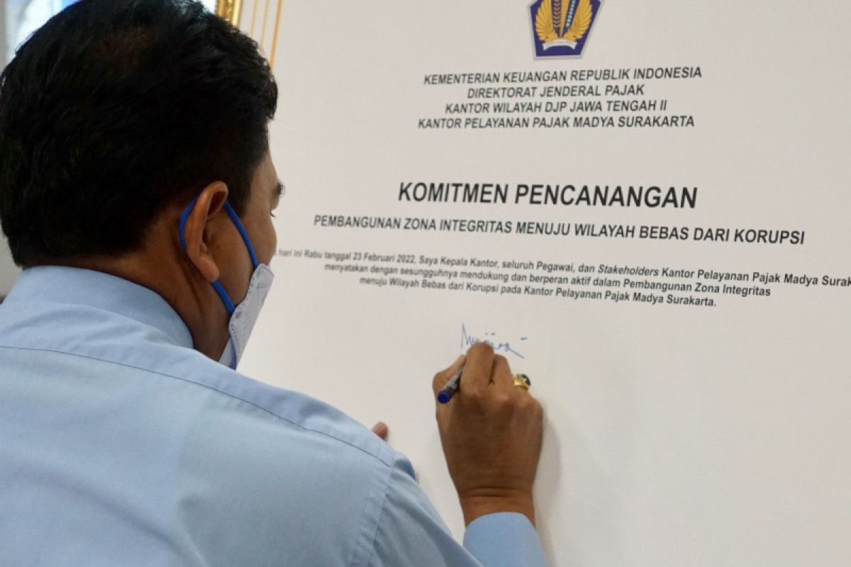 KPP Madya Surakarta tingkatkan pelayanan untuk pencanangan zona integritas menuju WBK