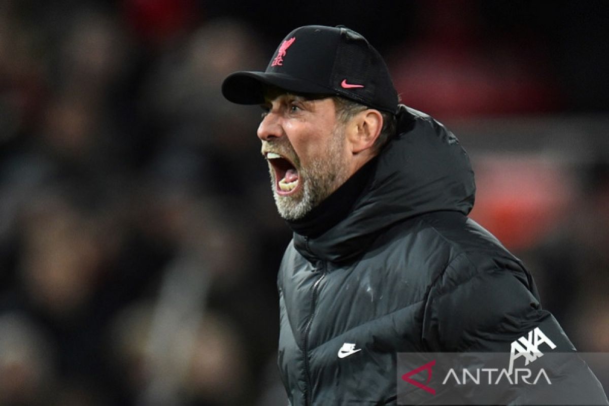 Klopp bilang Liverpool tak mengejar City, tapi memburu kemenangan