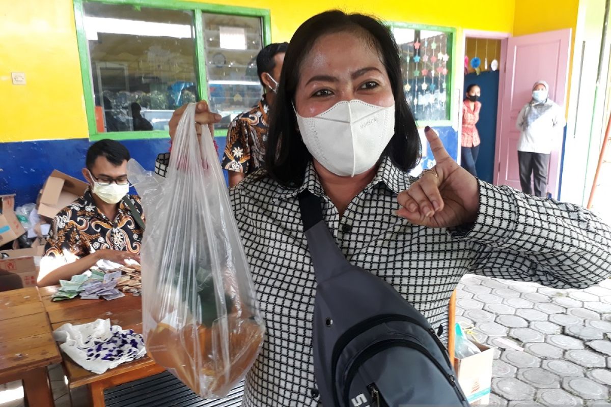 Pemkot Kediri gandeng Bulog gelar operasi pasar minyak goreng dan gula