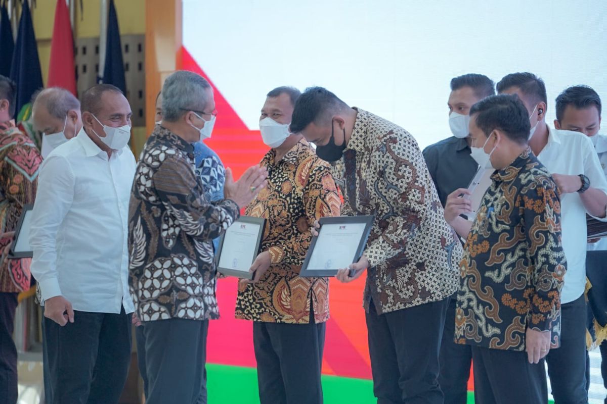 Wali Kota Medan terima penghargaan  KPK selamatkan aset tidak bergerak
