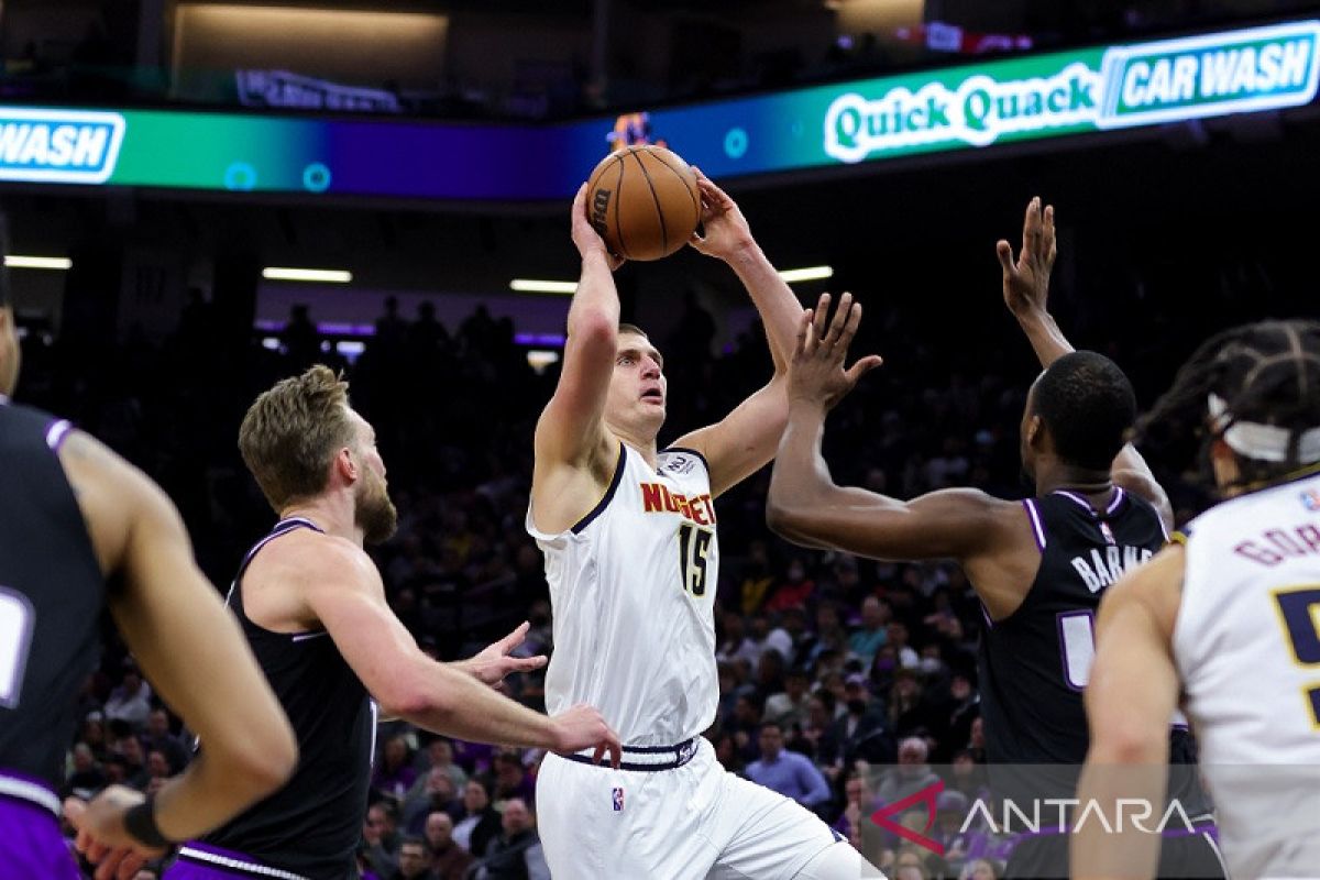 Nikola Jokic nyaris triganda, Nuggets hantam Kings 128-110