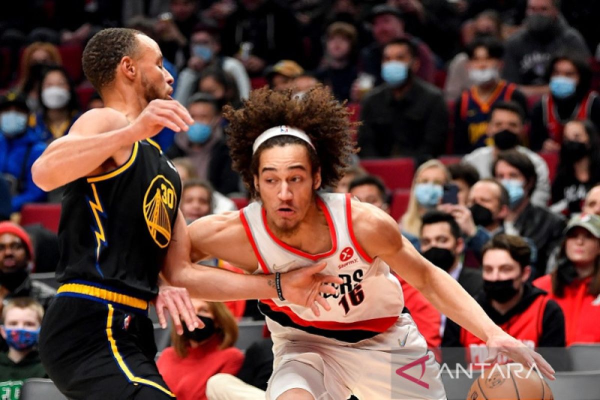 Warriors melenggang mulus akhiri tren positif Trail Blazers