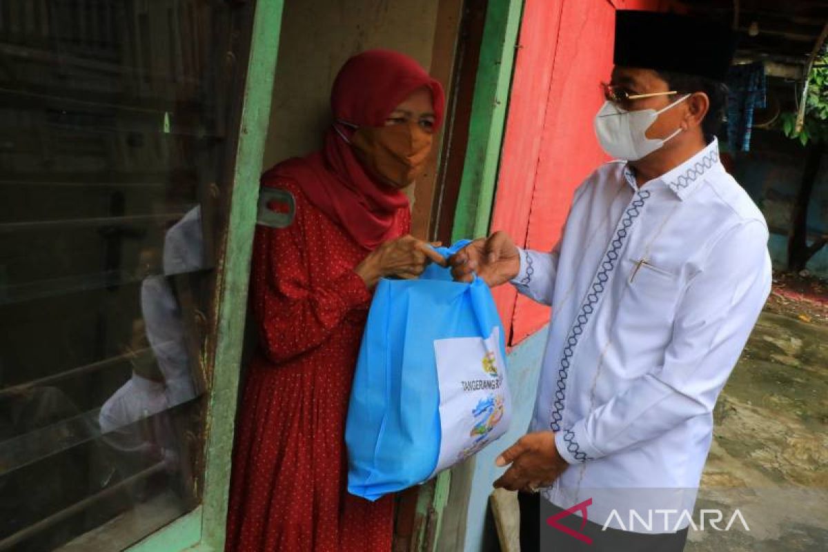 Pemkot Tangerang salurkan 5.111 paket sembako pada warga