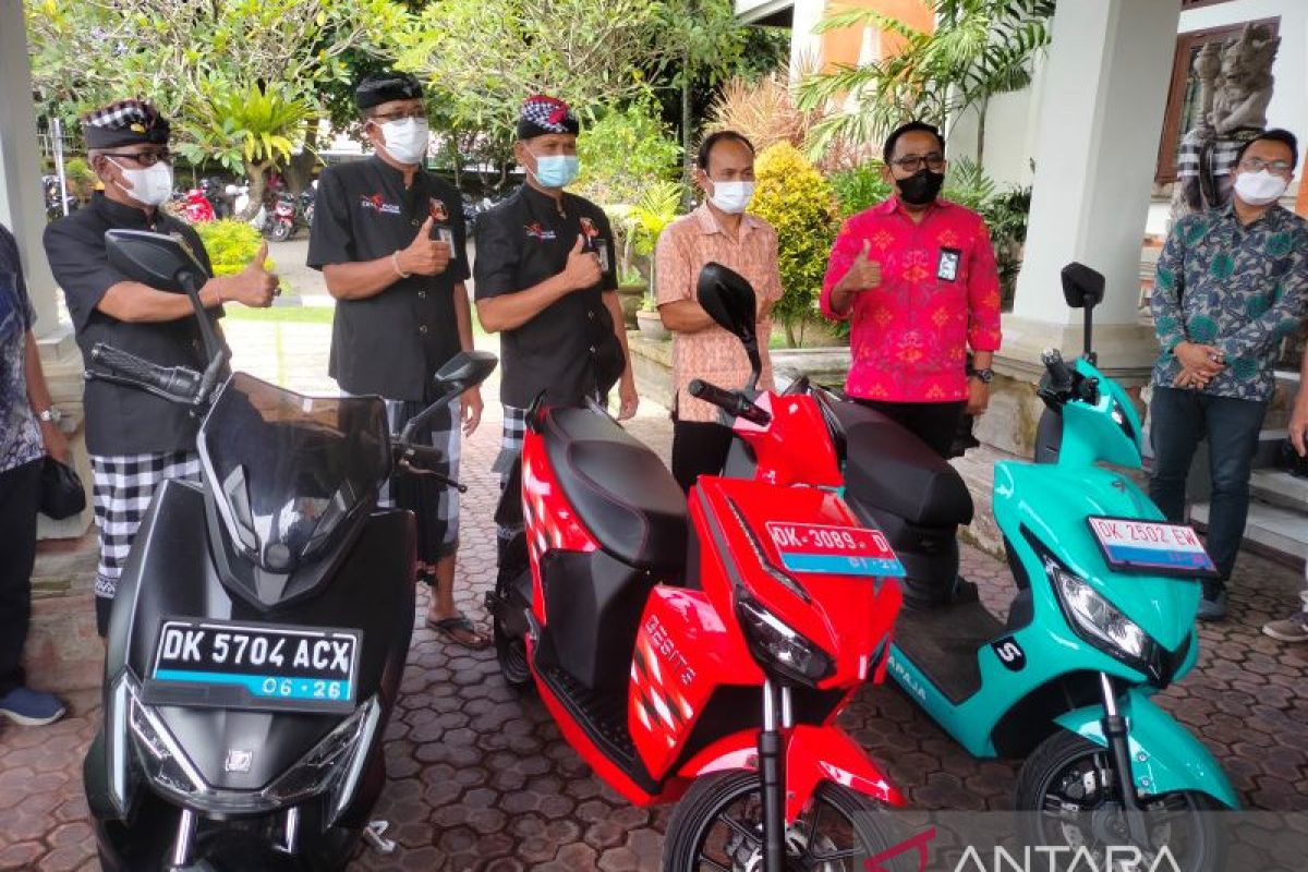 Selama Nyepi, Dishub-PLN Bali pinjamkan motor listrik ke 35 Desa Adat Denpasar