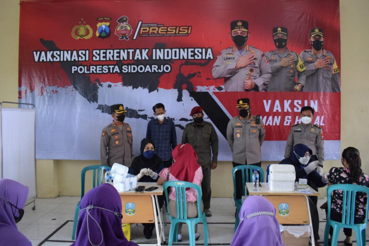 Polresta Sidoarjo masifkan vaksinasi penguat bagi lansia