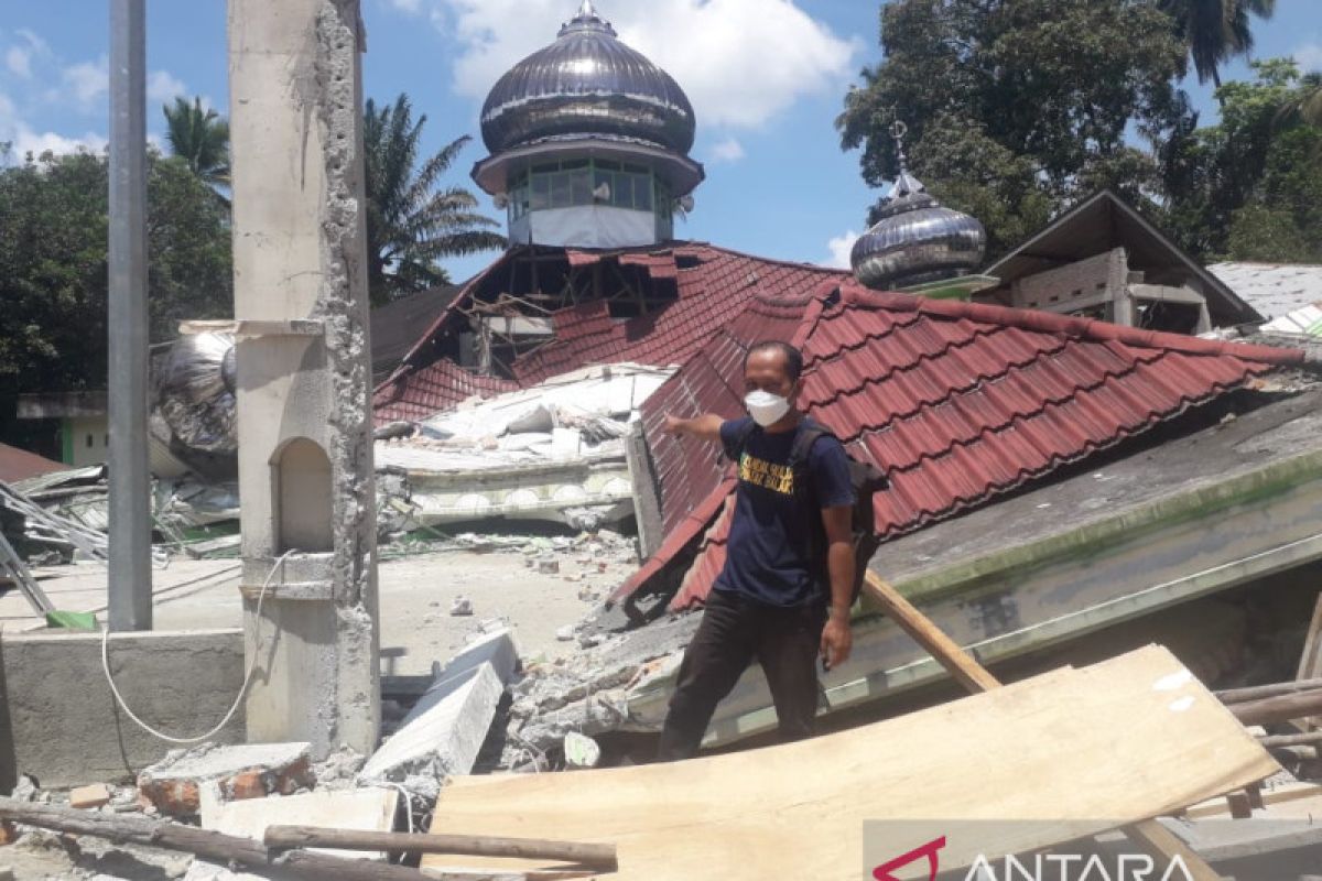 Data sementara, dua meninggal dan 20 luka-luka akibat gempa di Pasaman Barat (Video)