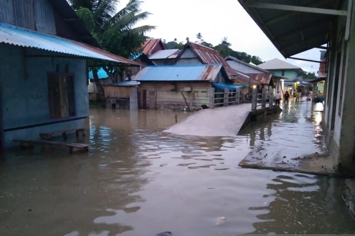 27 rumah warga Kecamatan Kesui rusak akibat cuaca ekstrem, butuh bantuan tanggap darurat