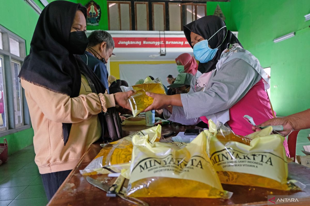 Pemkab Dharmasraya kembali gelar operasi pasar minyak goreng