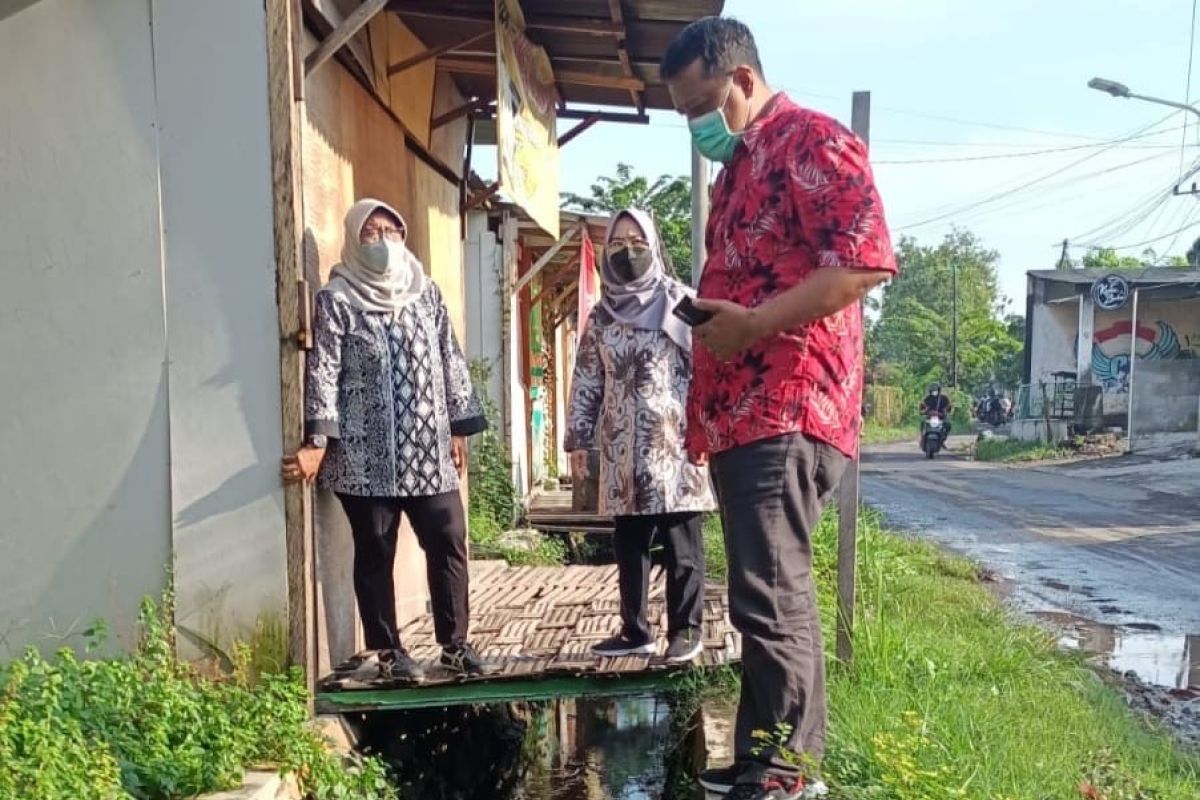 Pemkot Surabaya bantah biarkan puluhan bangunan liar di kawasan Keputih