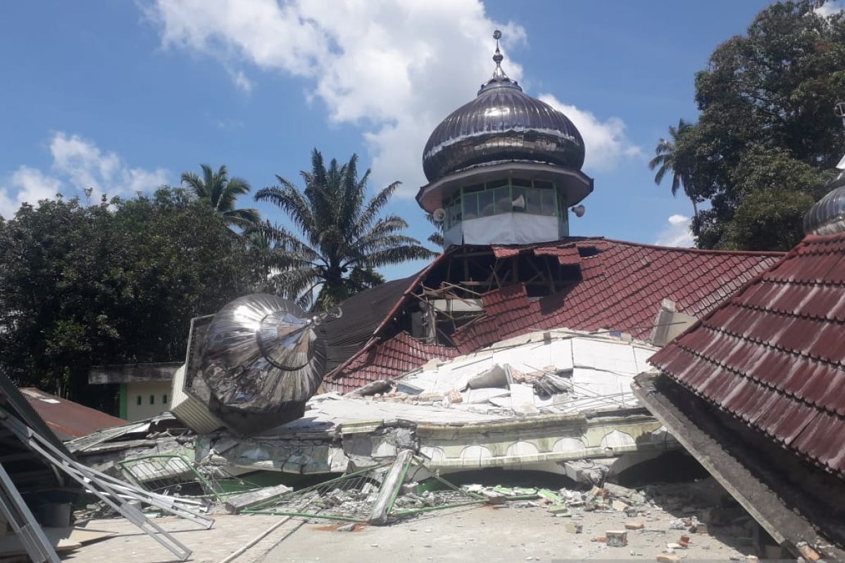 West Pasaman quake claimed two lives, injured 20: BNPB