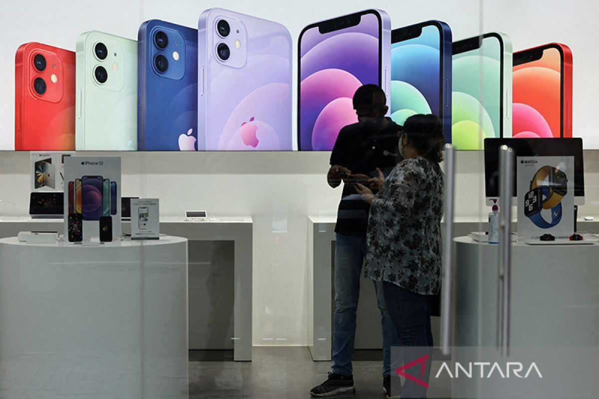 Apple batasi layanan  setelah hentikan penjualan di Rusia