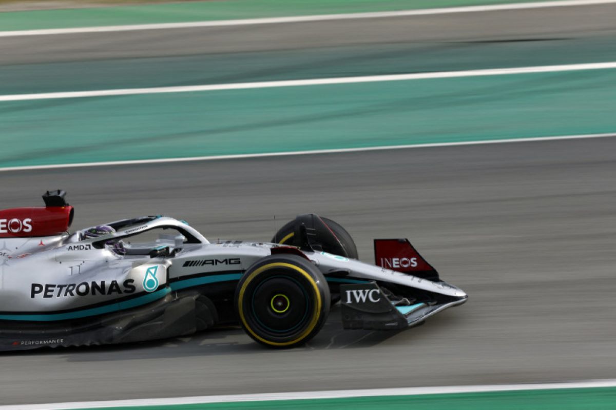 Hamilton dan Russell bawa Mercedes tercepat tes Barcelona