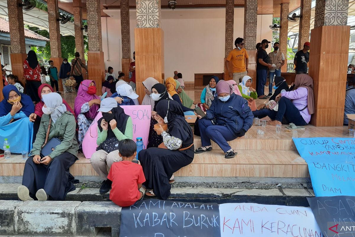 Bupati Tangerang layangkan larangan operasi pabrik pencemar limbah