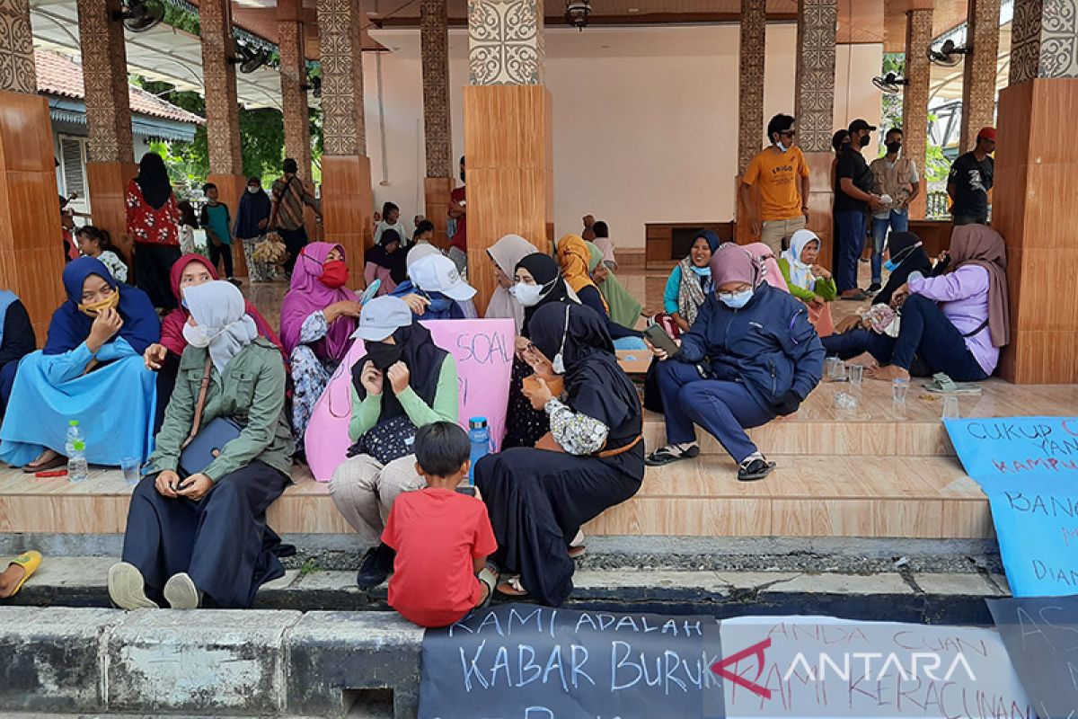 Bupati layangkan larangan operasi pabrik pencemar limbah di Tangerang