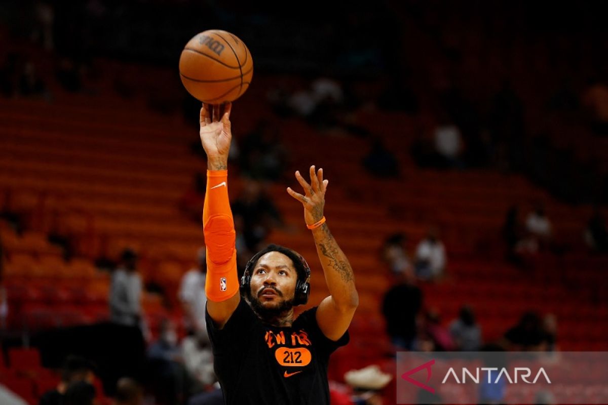 Derrick Rose akan jalani operasi kecil cedera pergelangan kaki