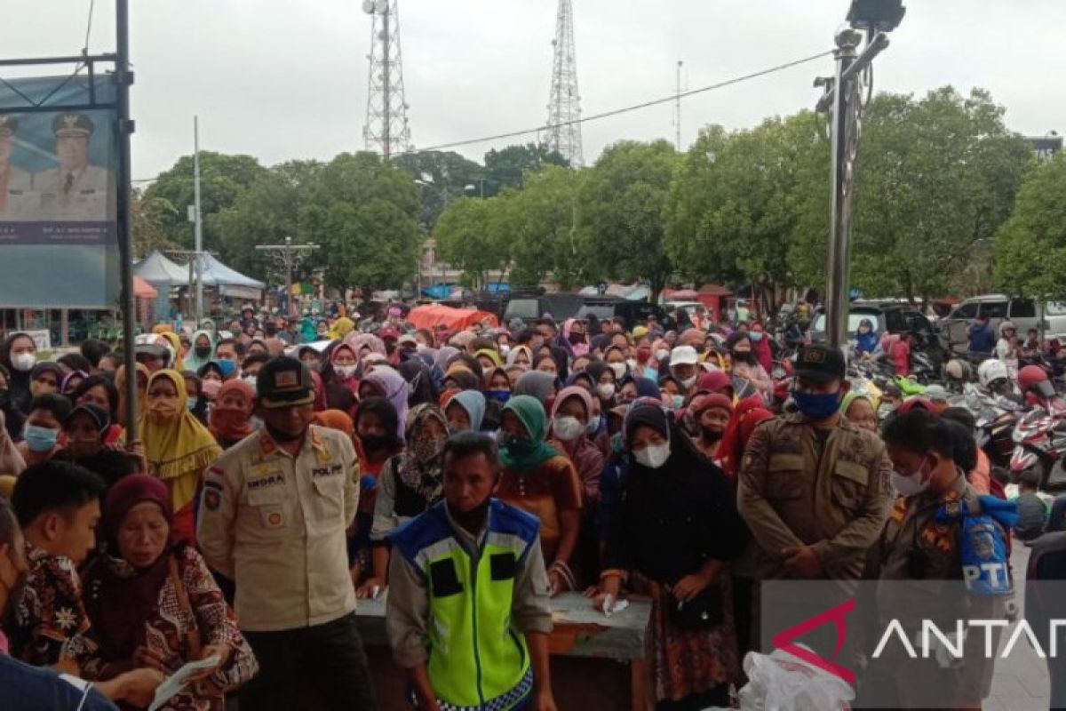 Pemkab OKU Timur gelar operasi pasar minyak goreng