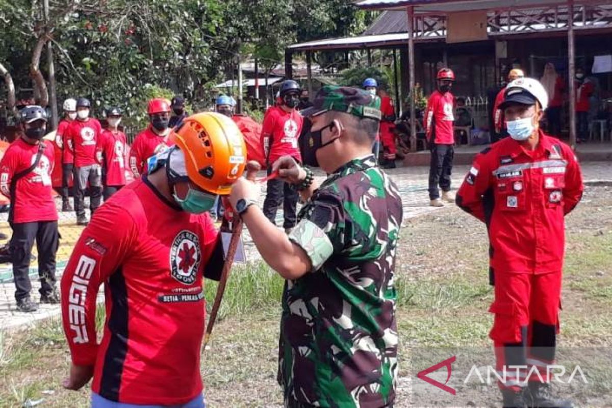 Dandim buka Sekolah Vertical Rescue angkatan 182