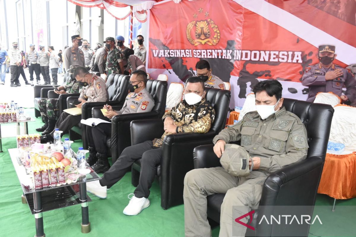 Wabup Gorontalo sebut TNI dan Polri bantu percepatan vaksinasi COVID-19