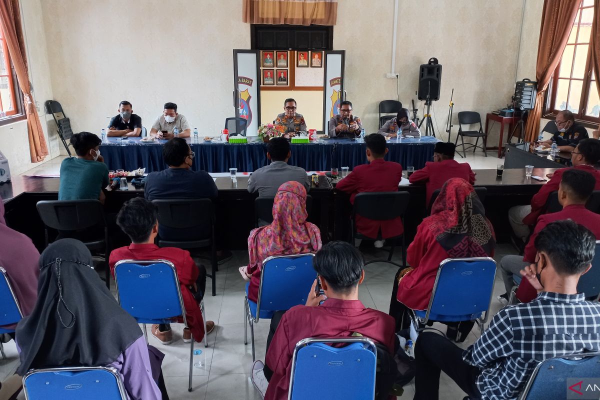 Ikatan Mahasiswa Muhammadiyah Bukittinggi sampaikan aspirasi soal Wadas ke Polres setempat