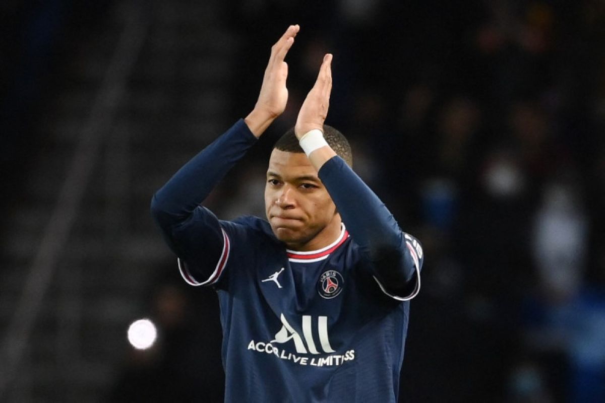 Liga Prancis - Mbappe cetak dua gol dan satu assit saat PSG kalahkan Etienne 3-1