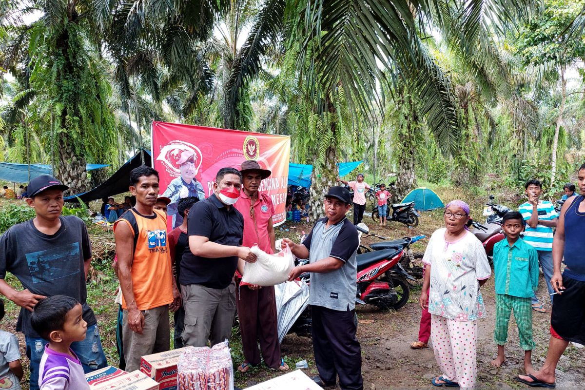 BIN serahkan bantuan  korban gempa Pasaman Barat