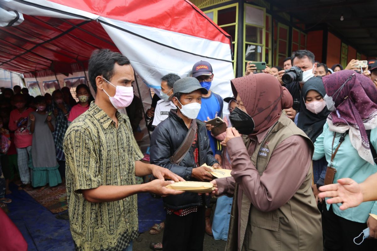 Mensos perkuat kemandirian warga hadapi bencana gempa di Pasaman Barat