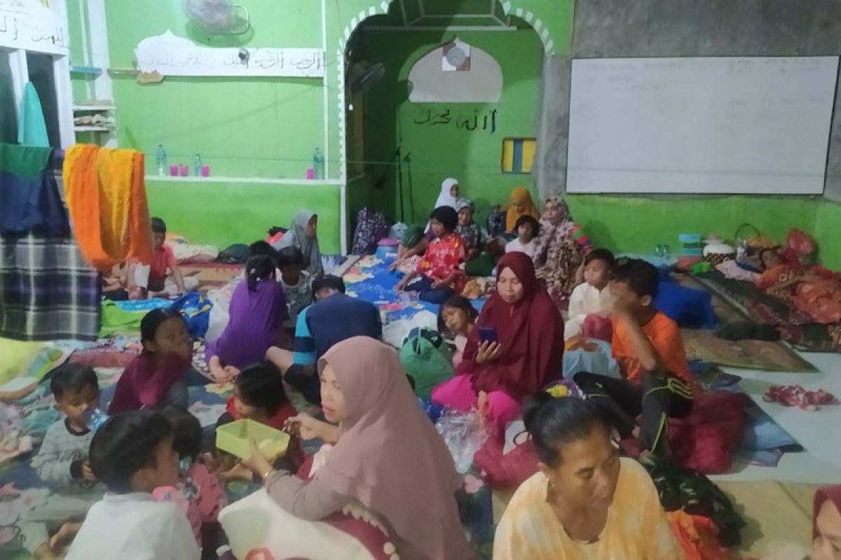 Ratusan warga mengungsi akibat banjir di Aceh Timur