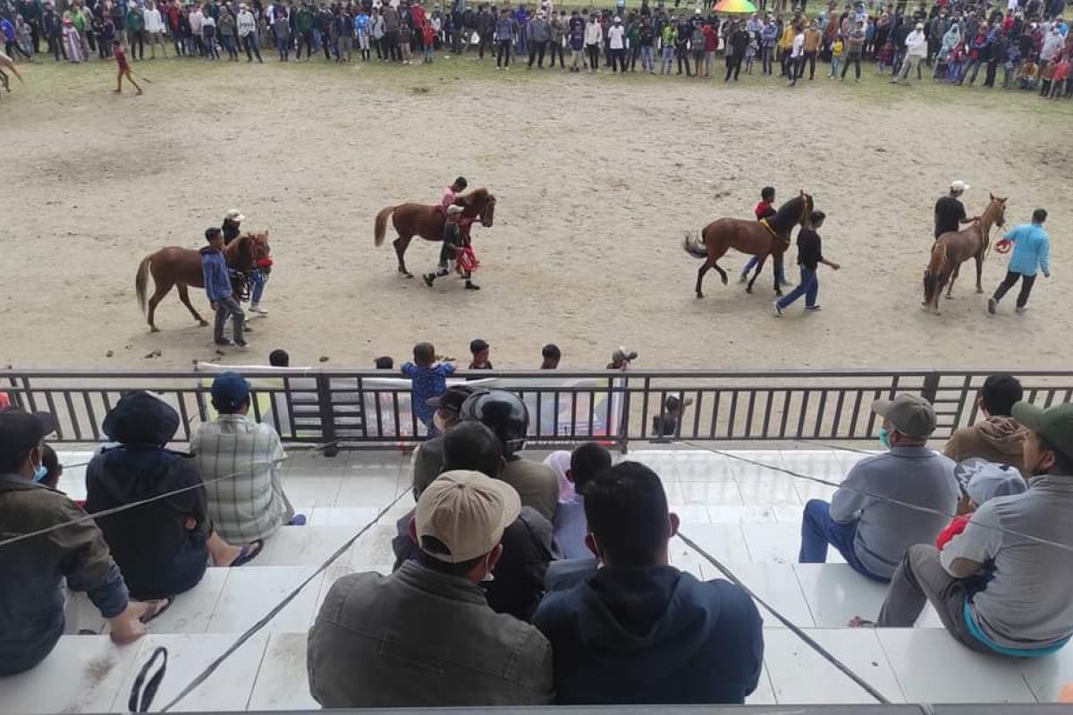 Latihan bersama pacuan kuda dongkrak capaian vaksinasi COVID-19 di Aceh Tengah