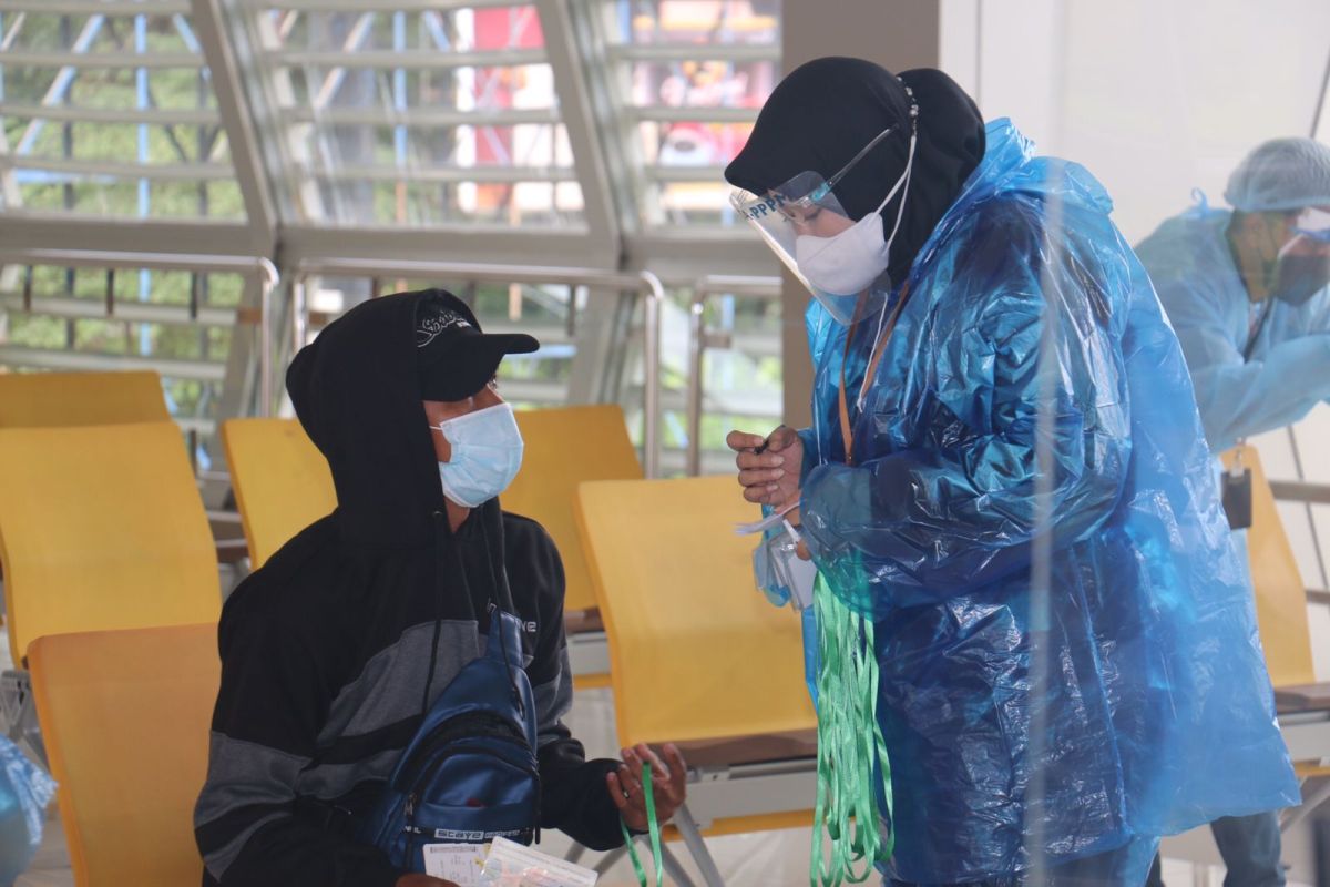Bandara Juanda layani dua penerbangan dari Brunei bawa ratusan pekerja migran