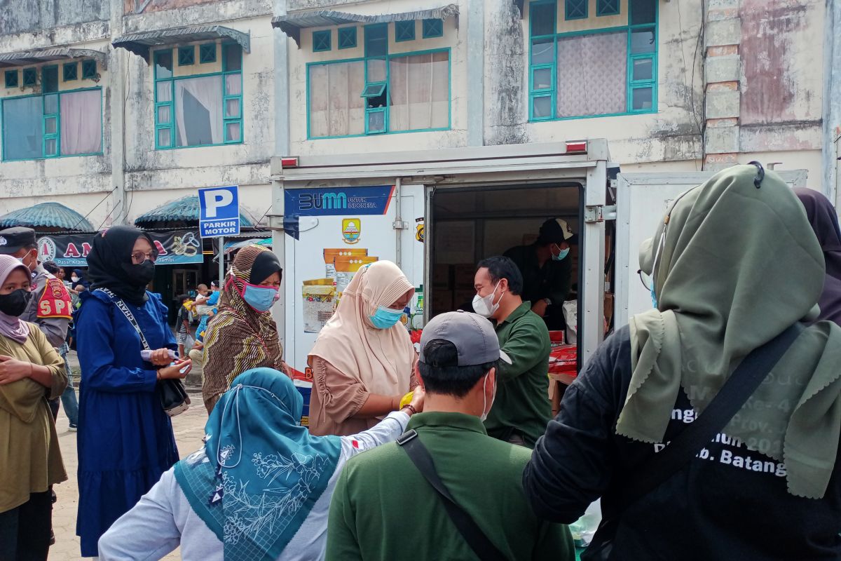 Dikas Koperindag Batanghari pantau penyaluran minyak goreng dari distributor hingga ritel