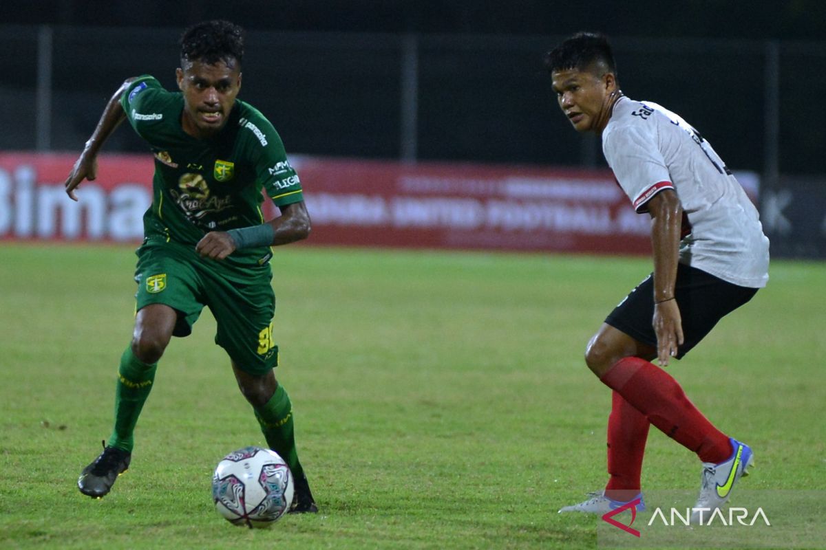 Persebaya gagal patahkan rekor Madura United seusai bermain imbang 2-2