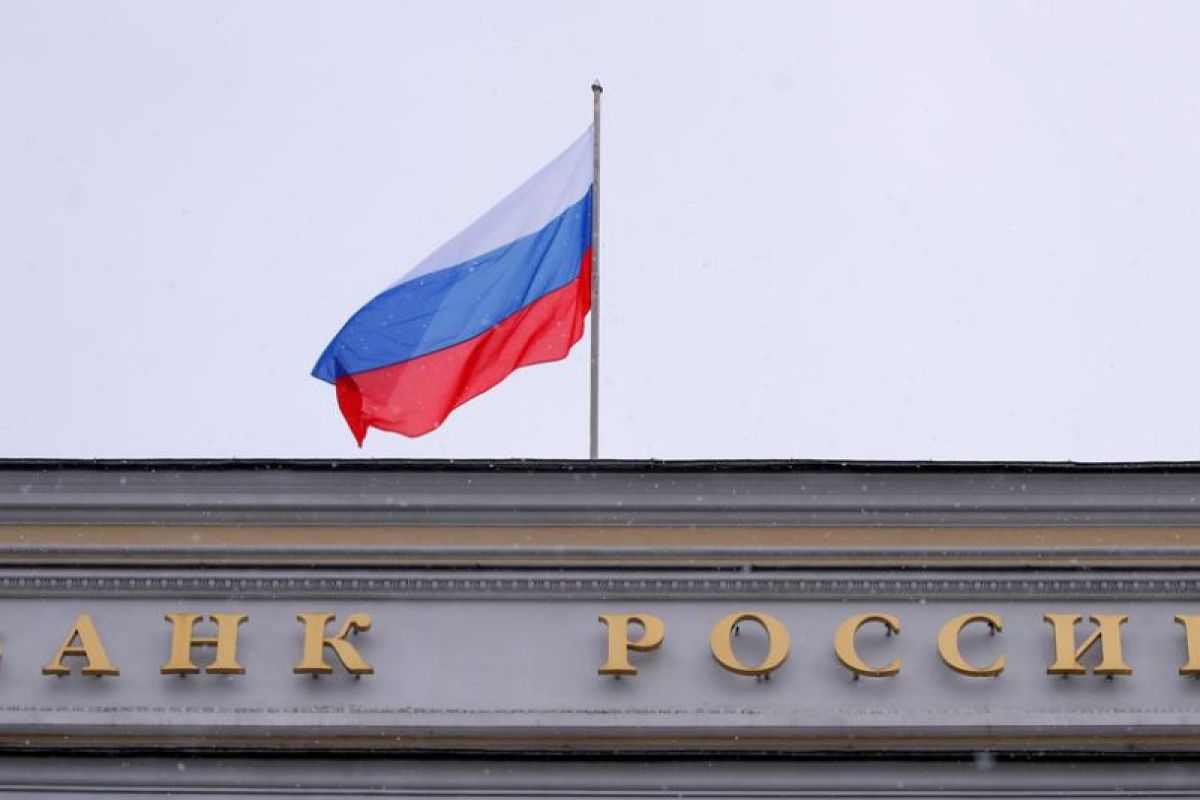 Bank sentral Rusia berjuang tahan dampak sanksi keras Barat