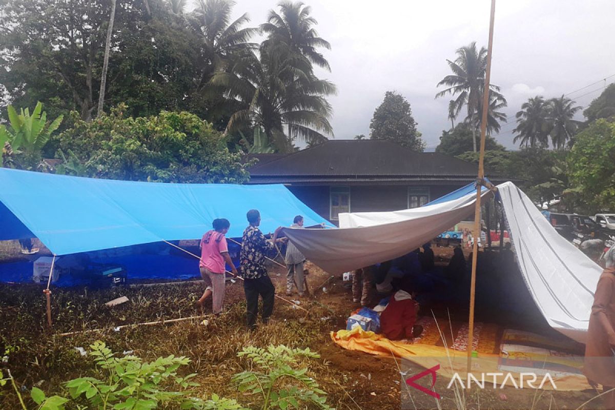 Korban meninggal akibat gempa di Pasaman Barat bertambah menjadi enam