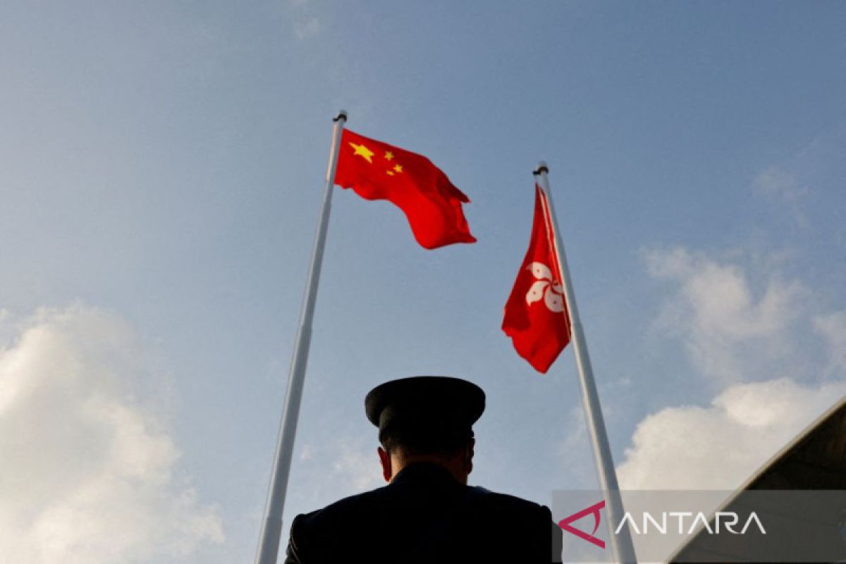 China pecat Mendagri Hong Kong karena langgar prokes