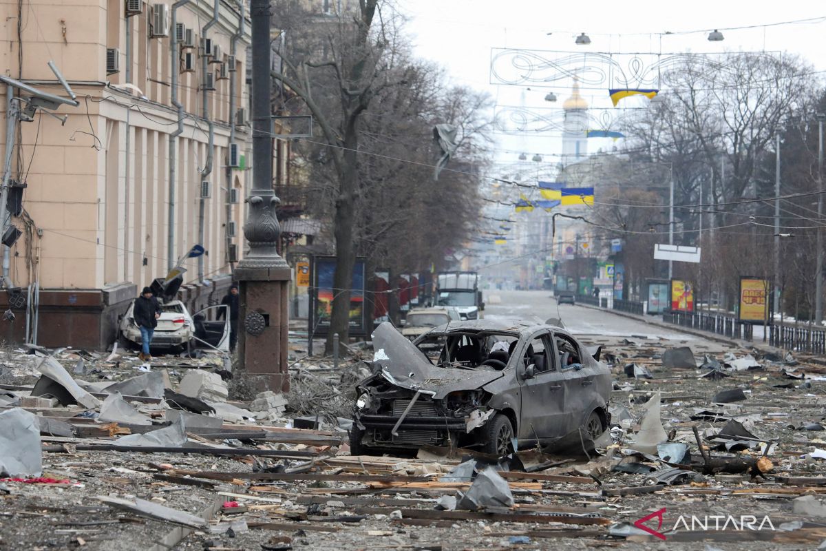Empat orang tewas dalam serangan udara di Kharkiv