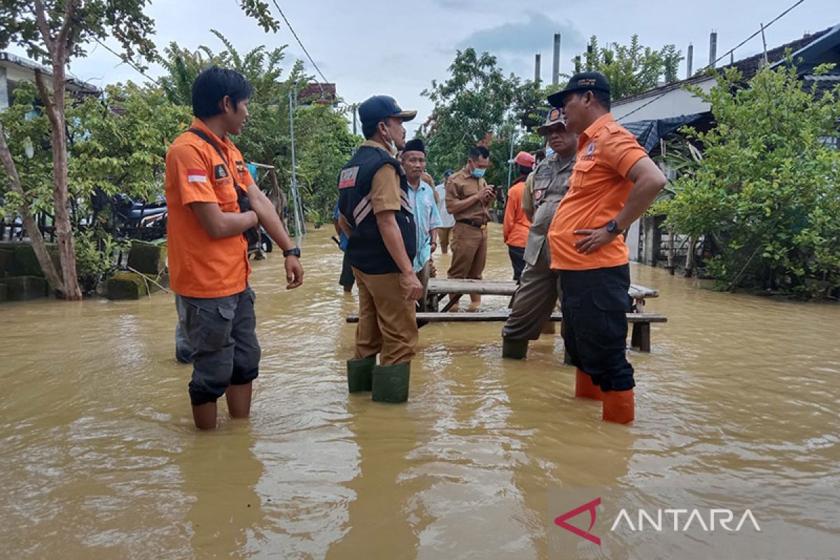 60 KK terdampak banjir Lamongan akibat saluran irigasi meluap