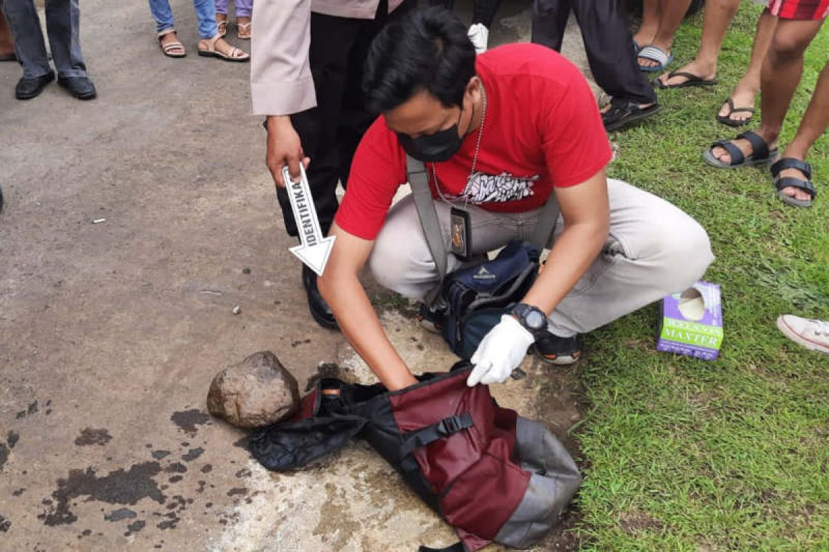 Polisi selidiki dugaan pembunuhan jasad tenggelam pakai tas isi batu