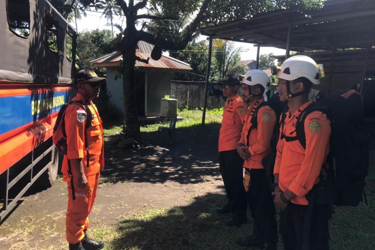 Tim SAR cari seorang pemuda hilang di puncak Gunung Dukono, begini kronologinya