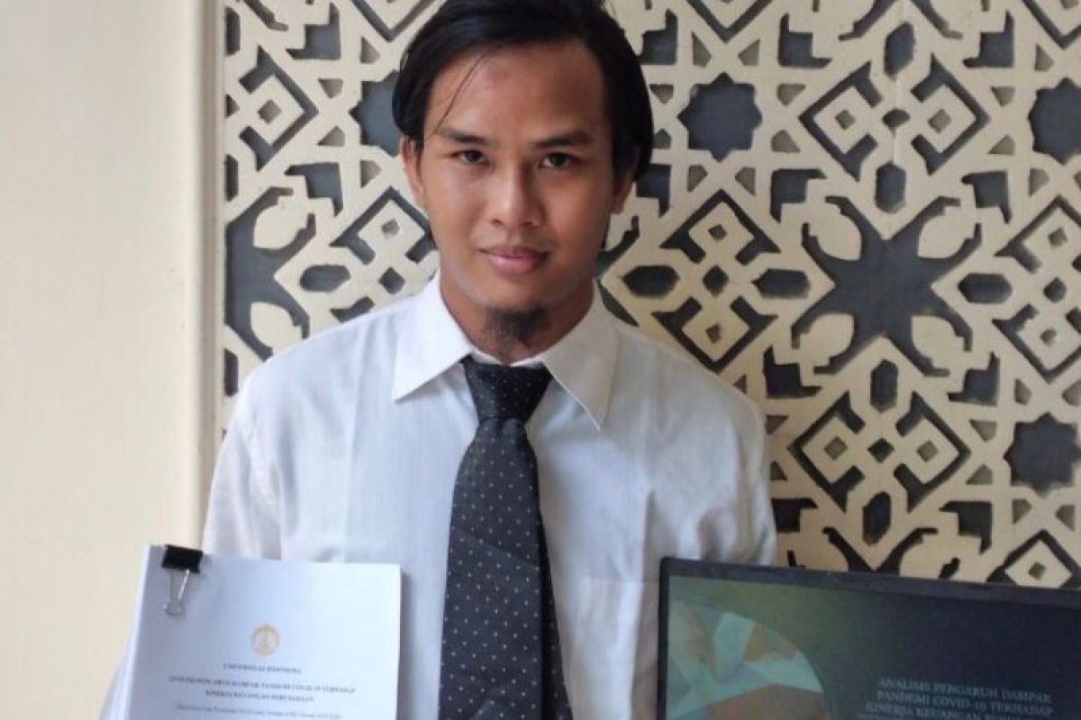 Mahasiswa disabilitas Universitas Indonesia raih gelar magister FEB