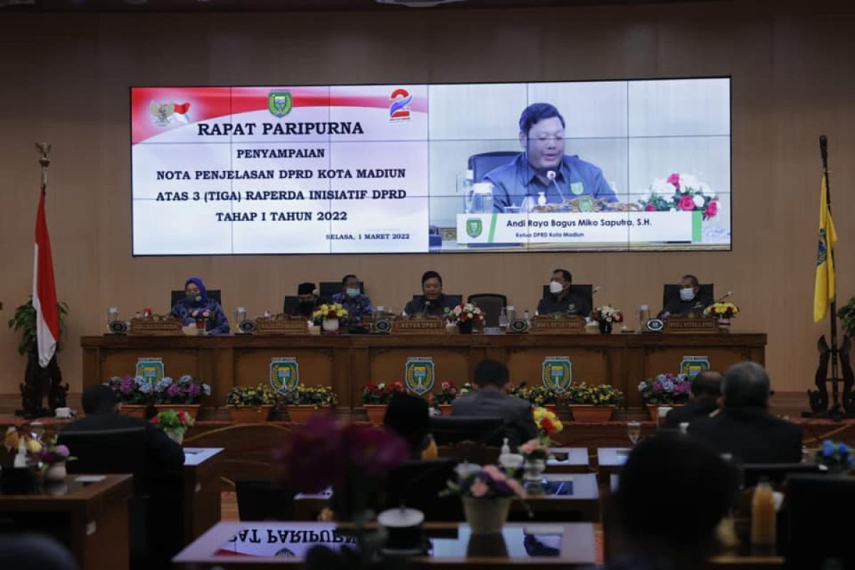 DPRD Kota Madiun sampaikan tiga raperda inisiatif tahap pertama 2022