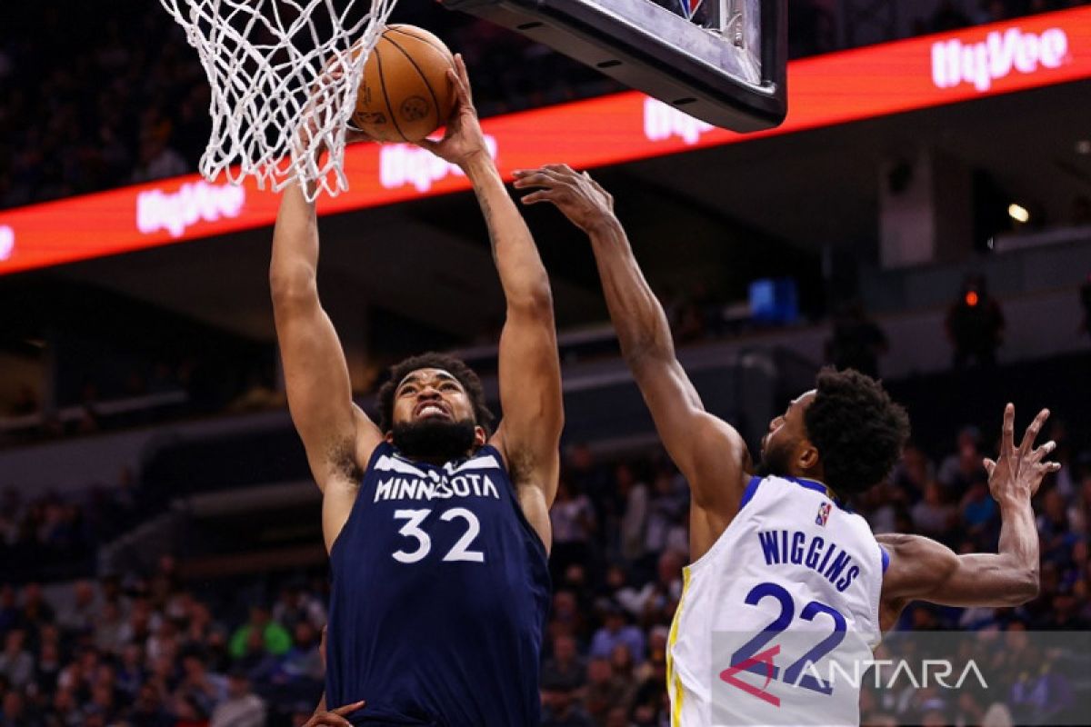 Karl-Anthony Towns raup 39 poin saat Wolves terkam Warriors 129-114