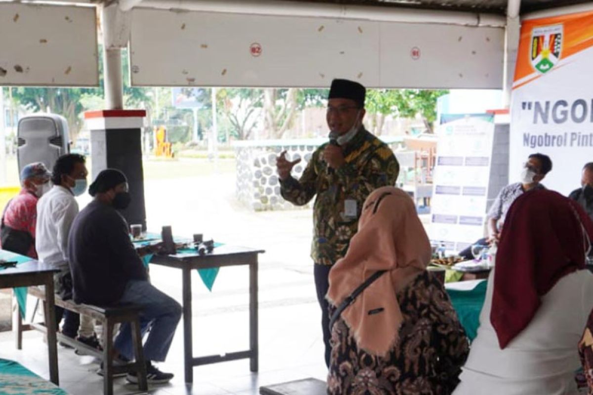 PKL di Kota Magelang diminta rawat fasilitas berjualan