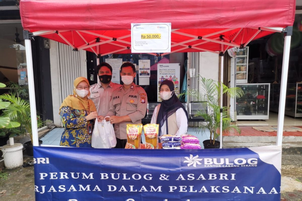 Asabri dan Bulog kolaborasi gelar bazar sembako murah