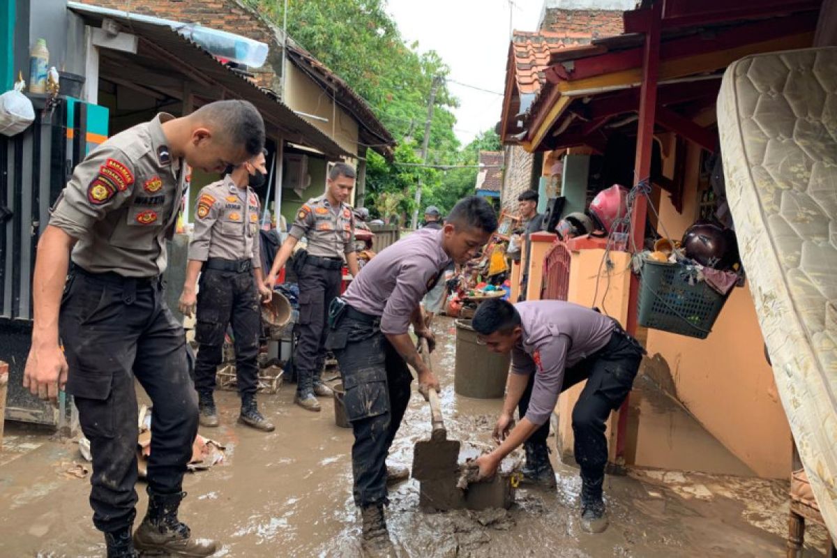 Dinkes Kota Serang siapkan 16 puskesmas layani kesehatan korban banjir