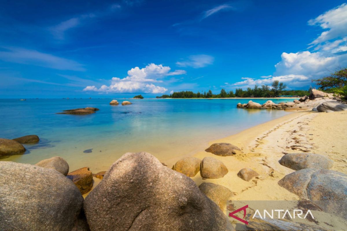 Pantai Trikora akan dikembangkan sebagai destinasi wisata