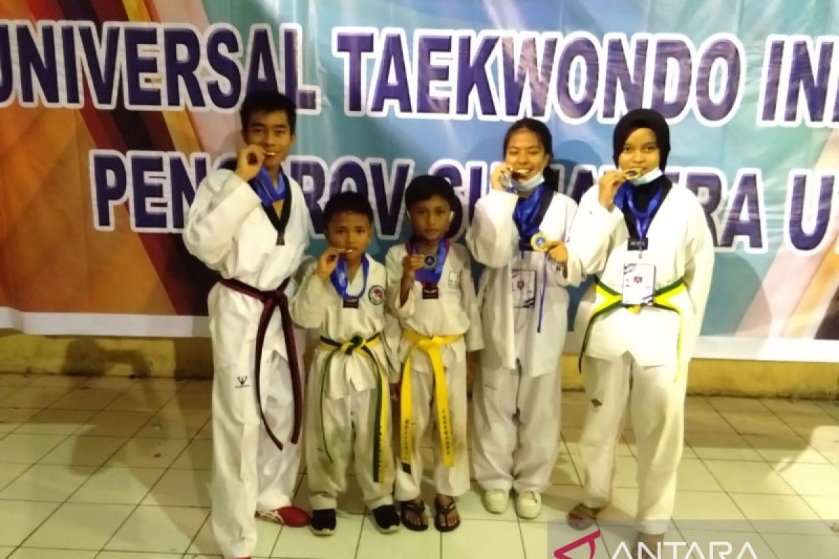 Atlet Taekwondo Bukittinggi raih prestasi di Sumatera Utara