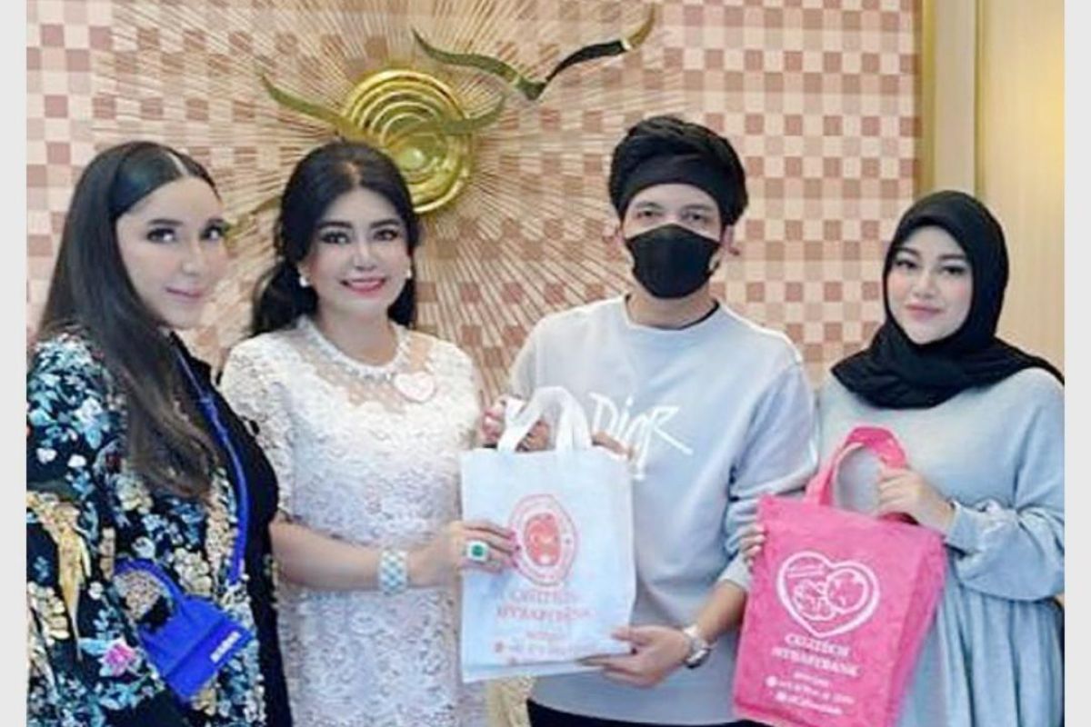 Atta dan Aurel simpan tali pusat putrinya di bank stem cell