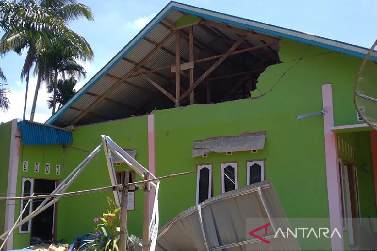 Rumah sejumlah wartawan rusak terdampak gempa di Pasaman Barat