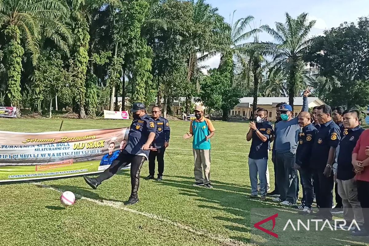 Bupati buka turnamen sepakbola Old Crack Karang Taruna Labura